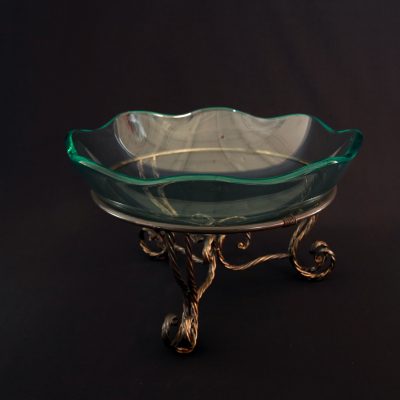 glass bowl with stand round wavy edge