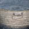 aluminum tub detail