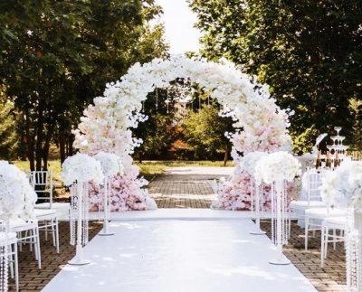scrolls wedding arch with decor