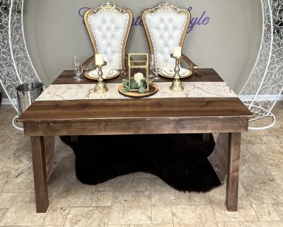 sweetheart farm table for couples