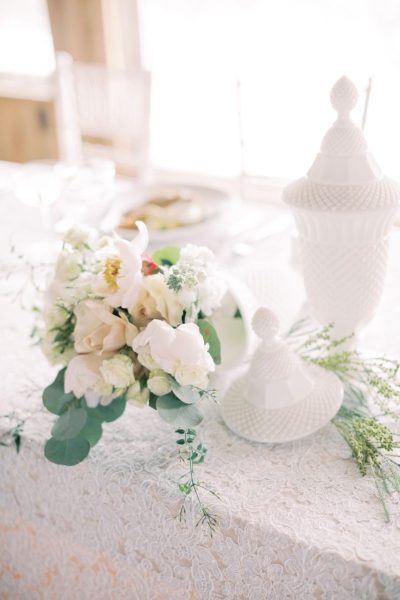 chantilly lace linen
