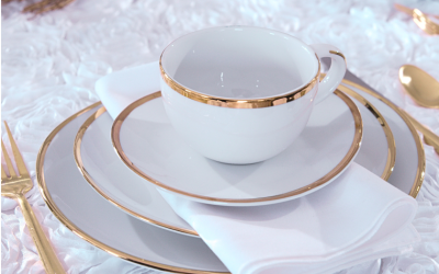 Dreaming of a White Christmas? Set the Scene with an Elegant All-White Tabletop Design