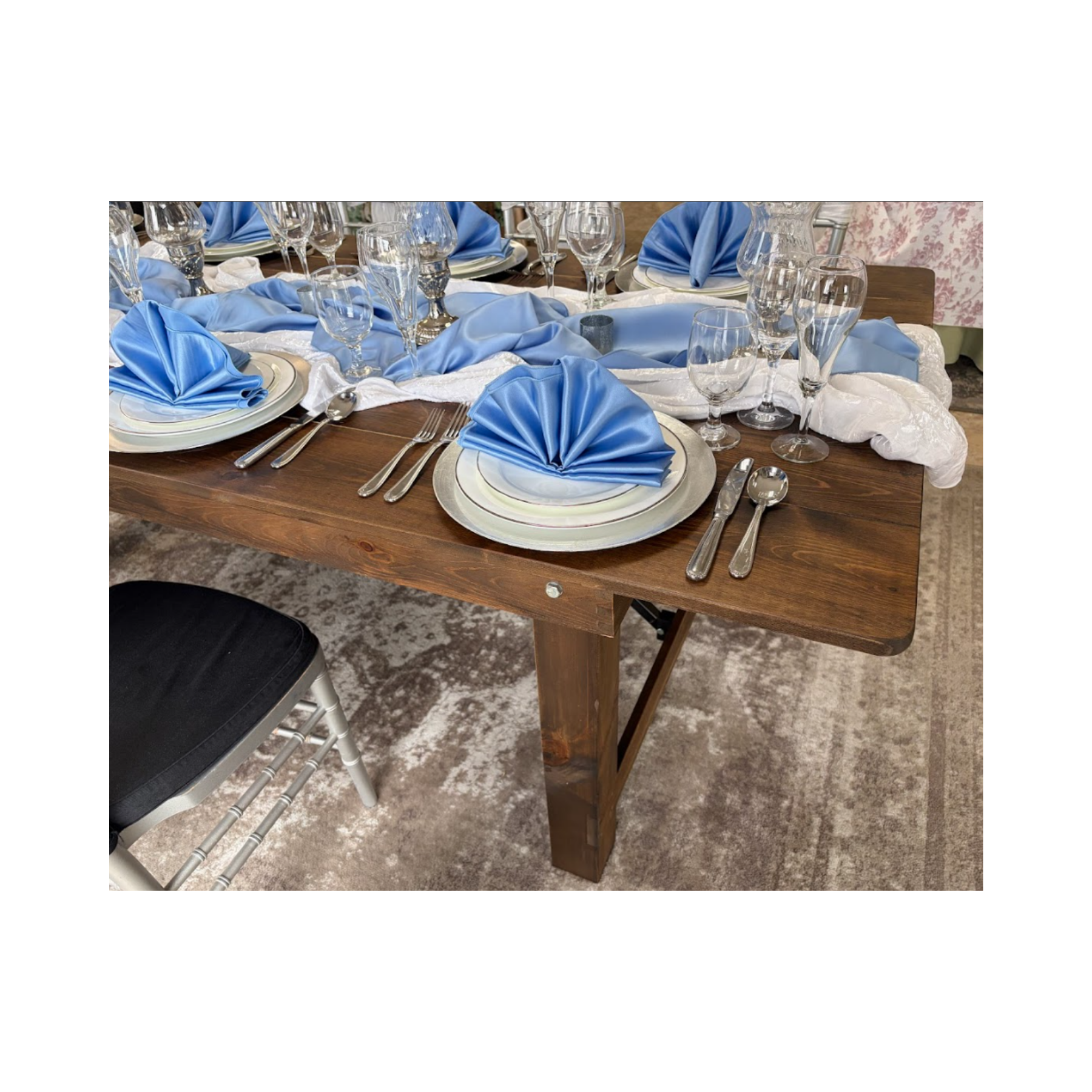 Farm table - blue fan linen silver charger